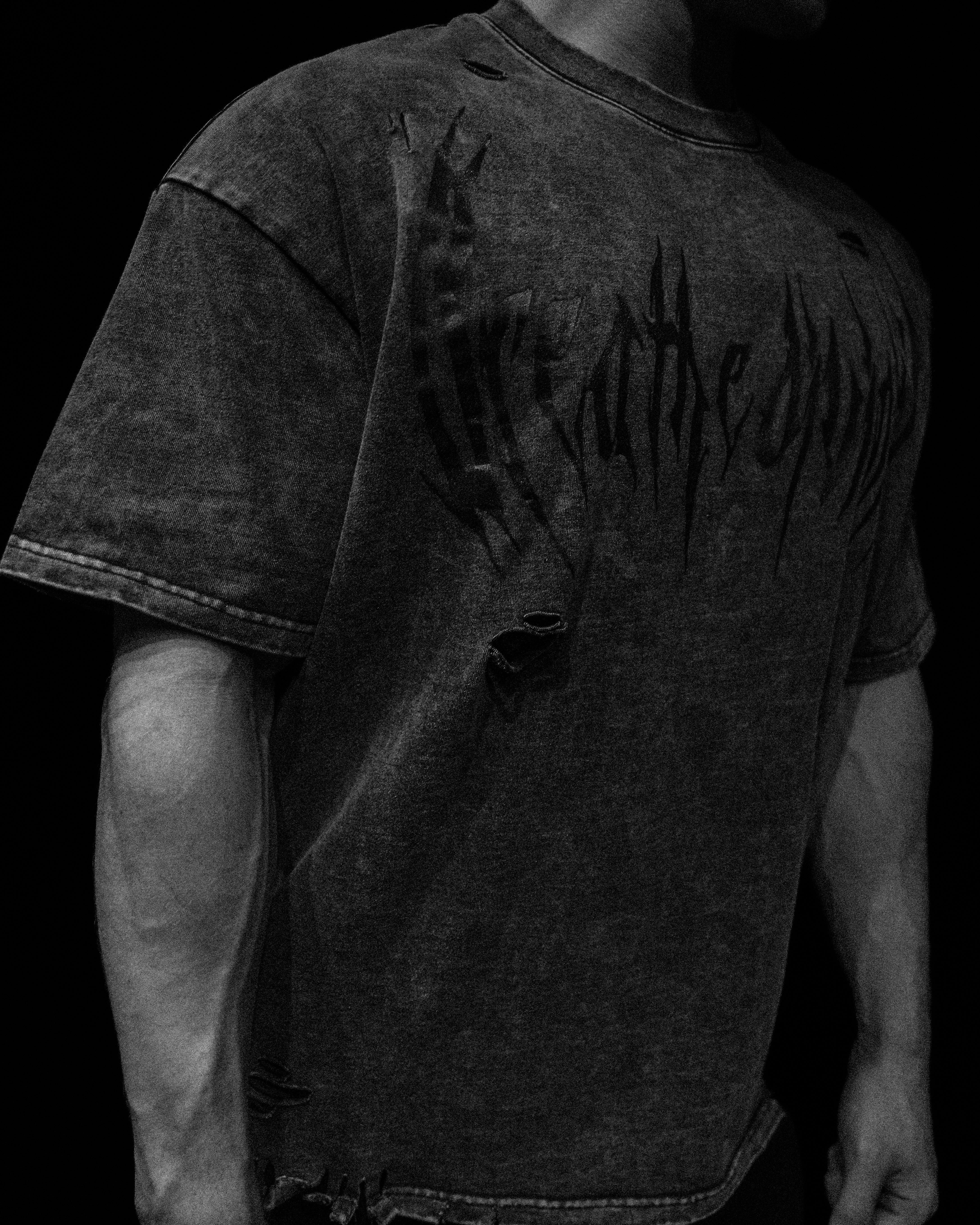 breathedivinityオーバーサイズTシャツ Destroyed Oversized T-shirt [VINTAGE] – Breathedivinity