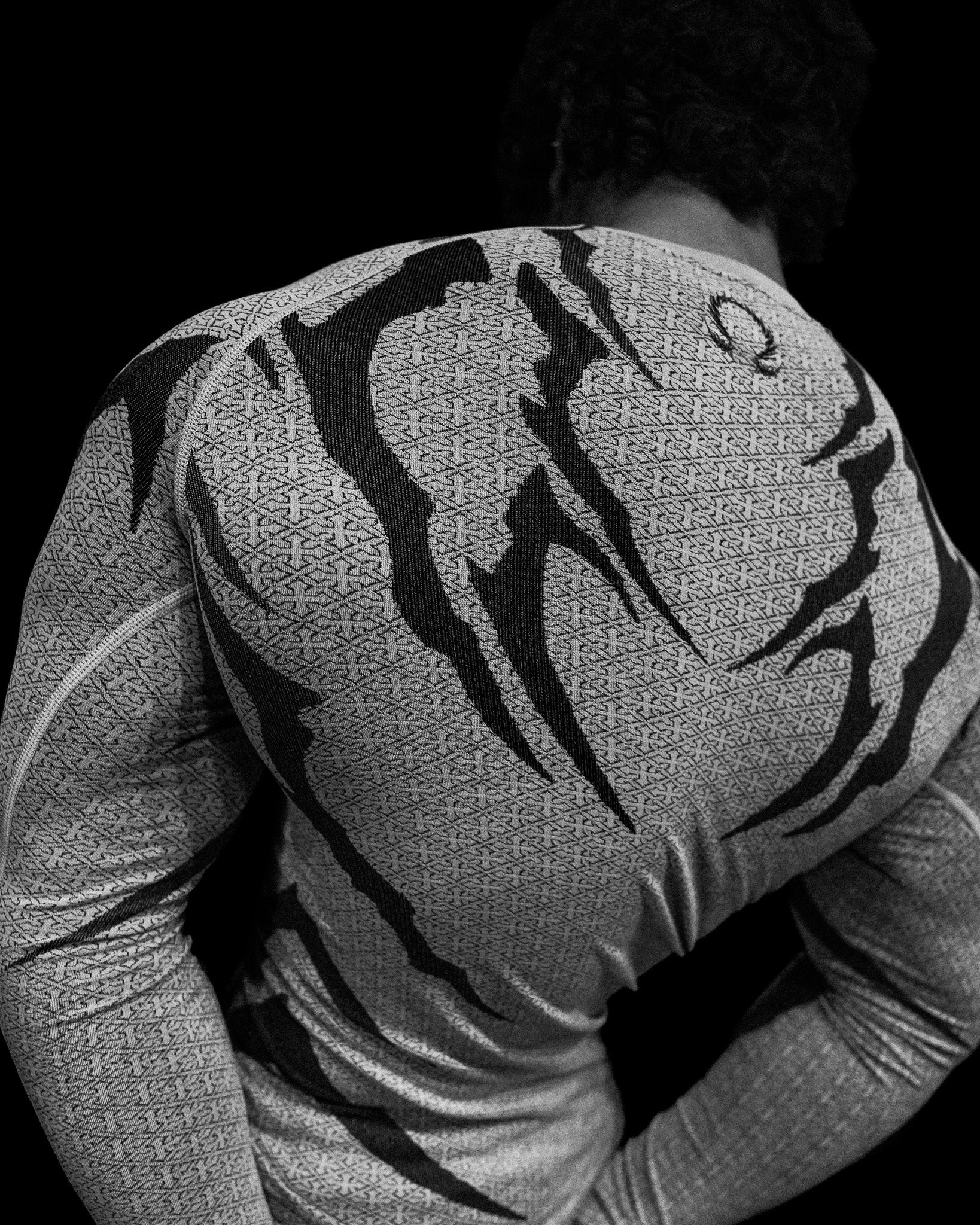 Void Tech™ Infernal longsleeve Compression [INFERNO] | Breathedivinity