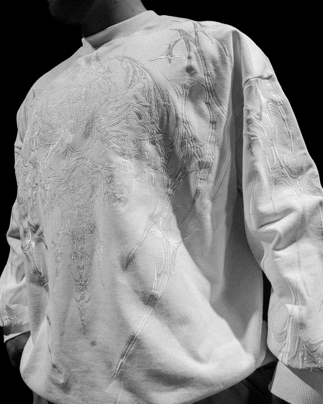 Vengeance Embroidery Oversized Crewneck [PORCELAIN]