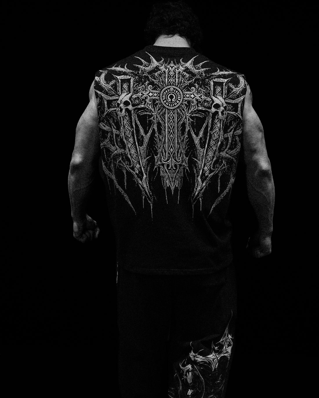 Heaven's Gate Cut-off Tee  [VOID BLACK]
