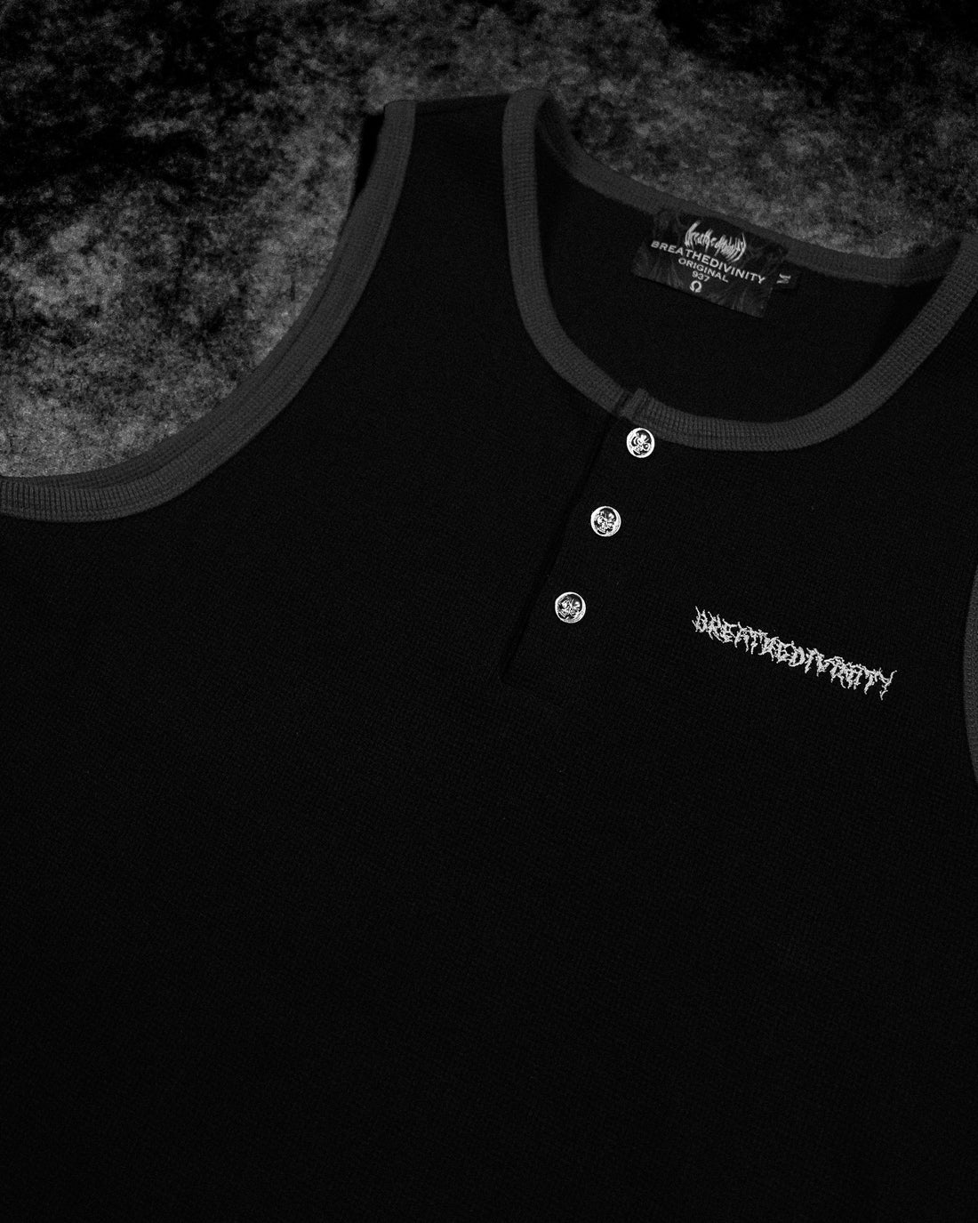 Metallic Henley Cut-off [MIDNIGHT]