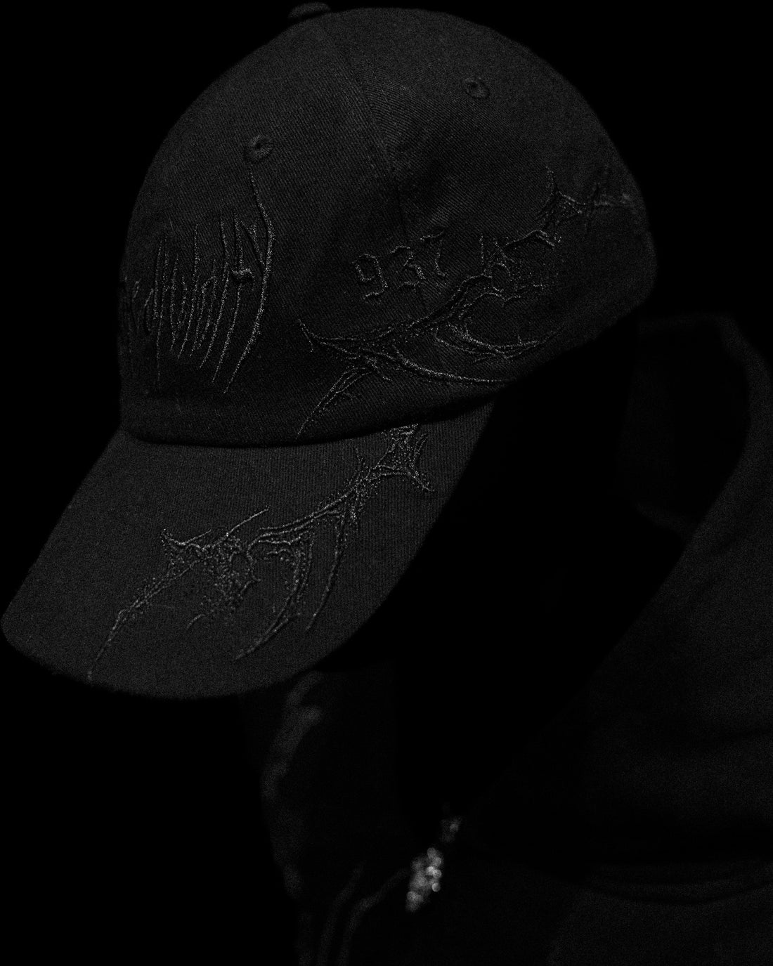 937 Embroidered Logo Cap [DARKNESS]