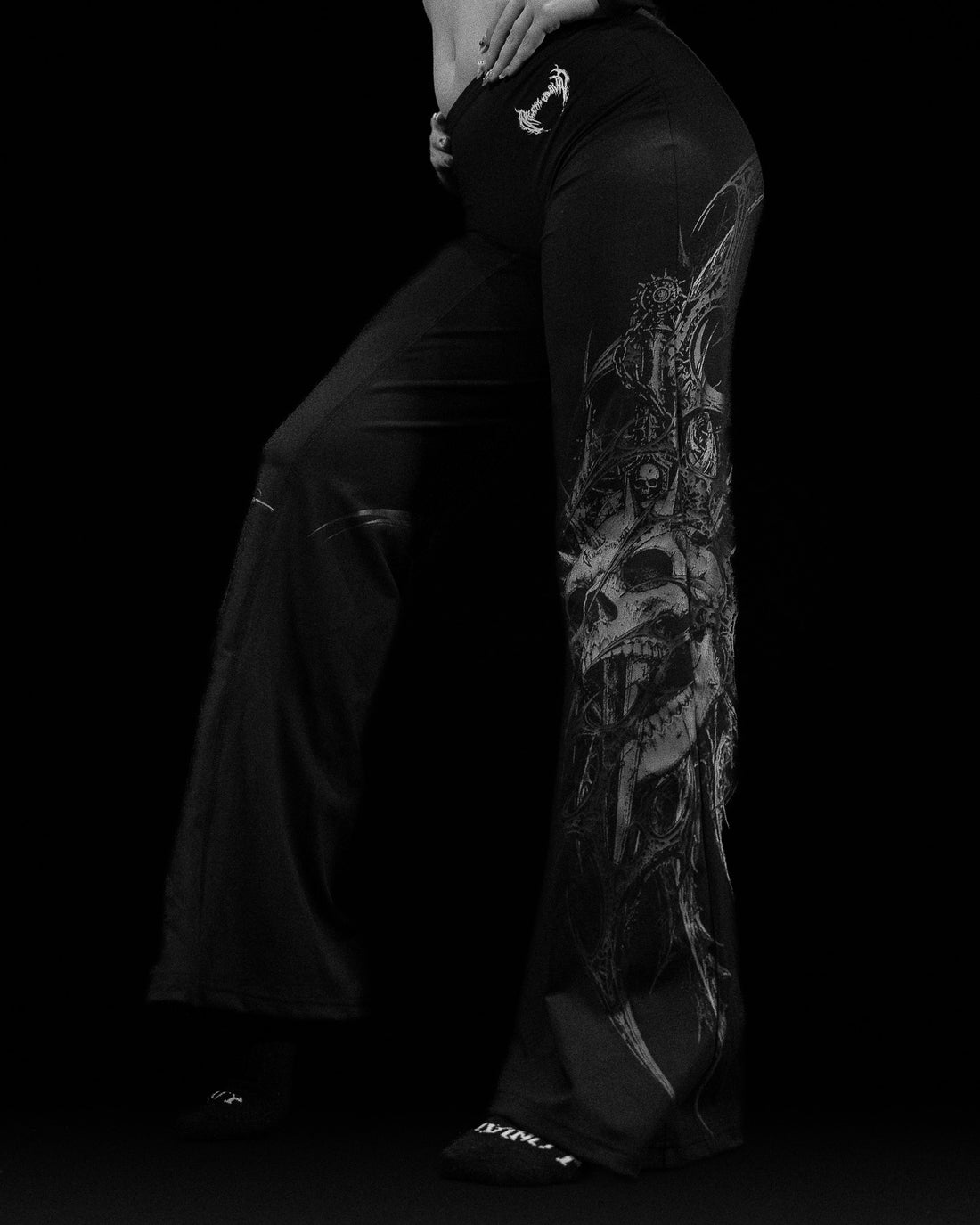 Void Tech™ Soul Decay Flared Leggings [VOID BLACK]
