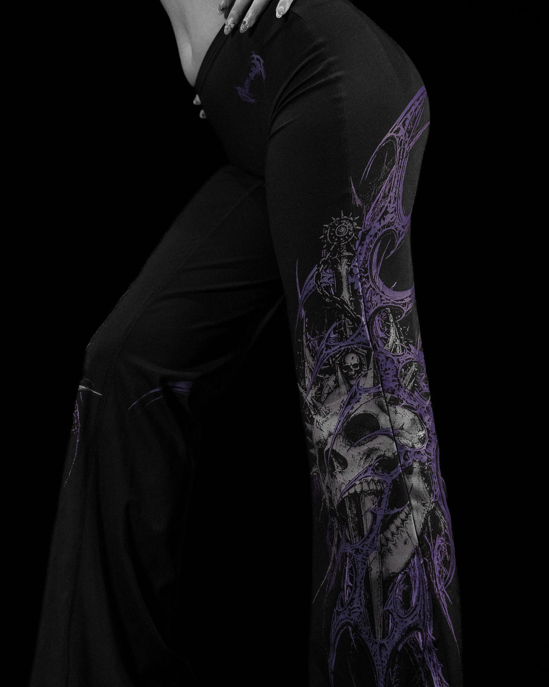 Void Tech™ Soul Decay Flared Leggings [DUSK]