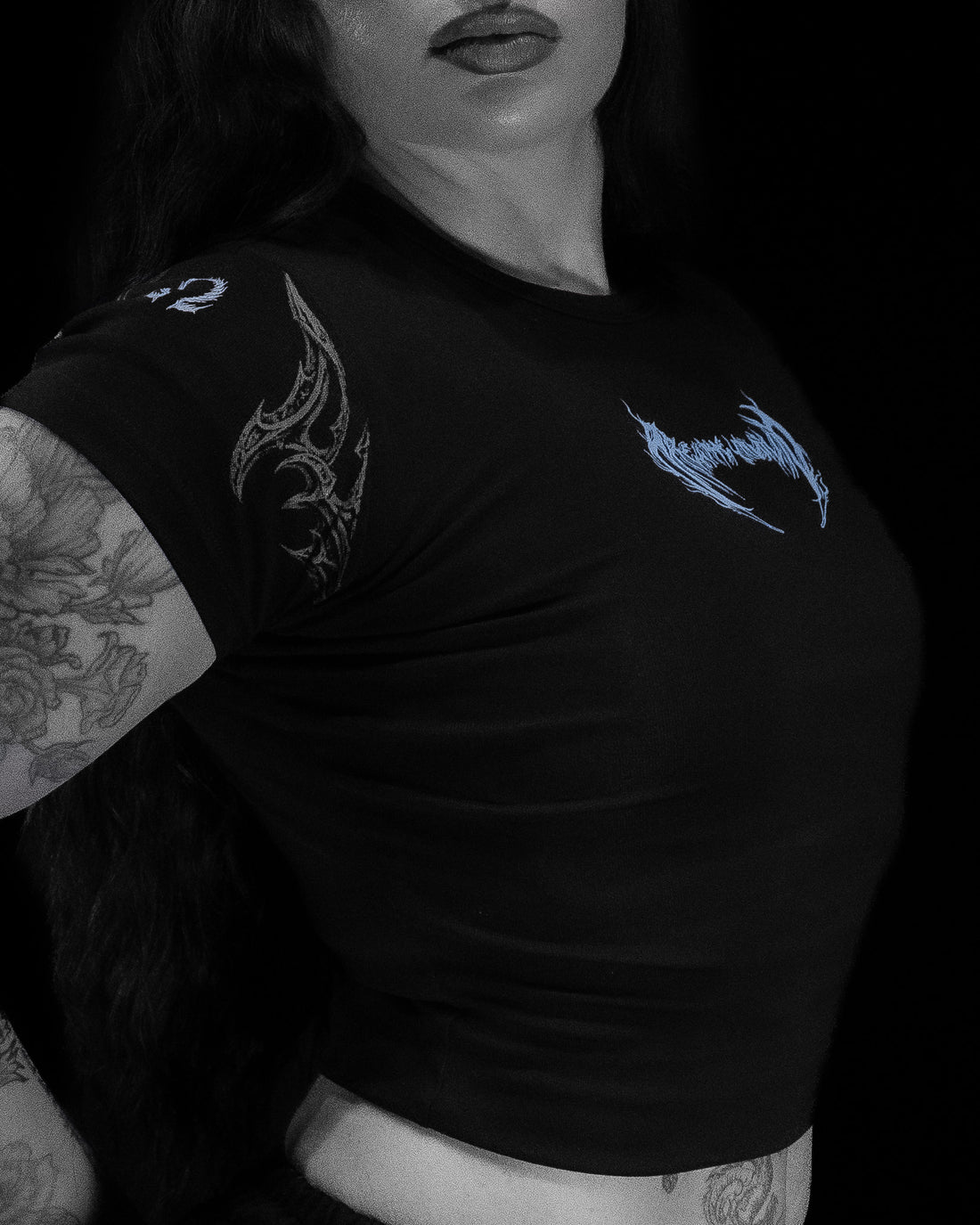 Women's Requiem Baby Tee [FROST]