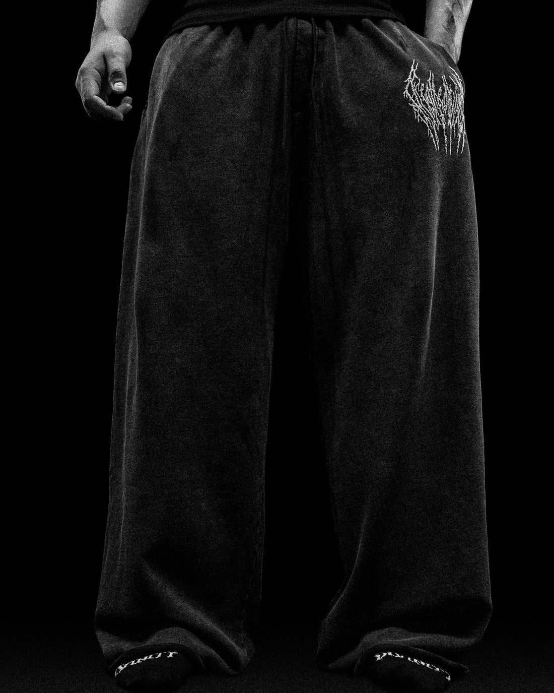 Essential Embroidered Uncuffed Sweatpants [VINTAGE]