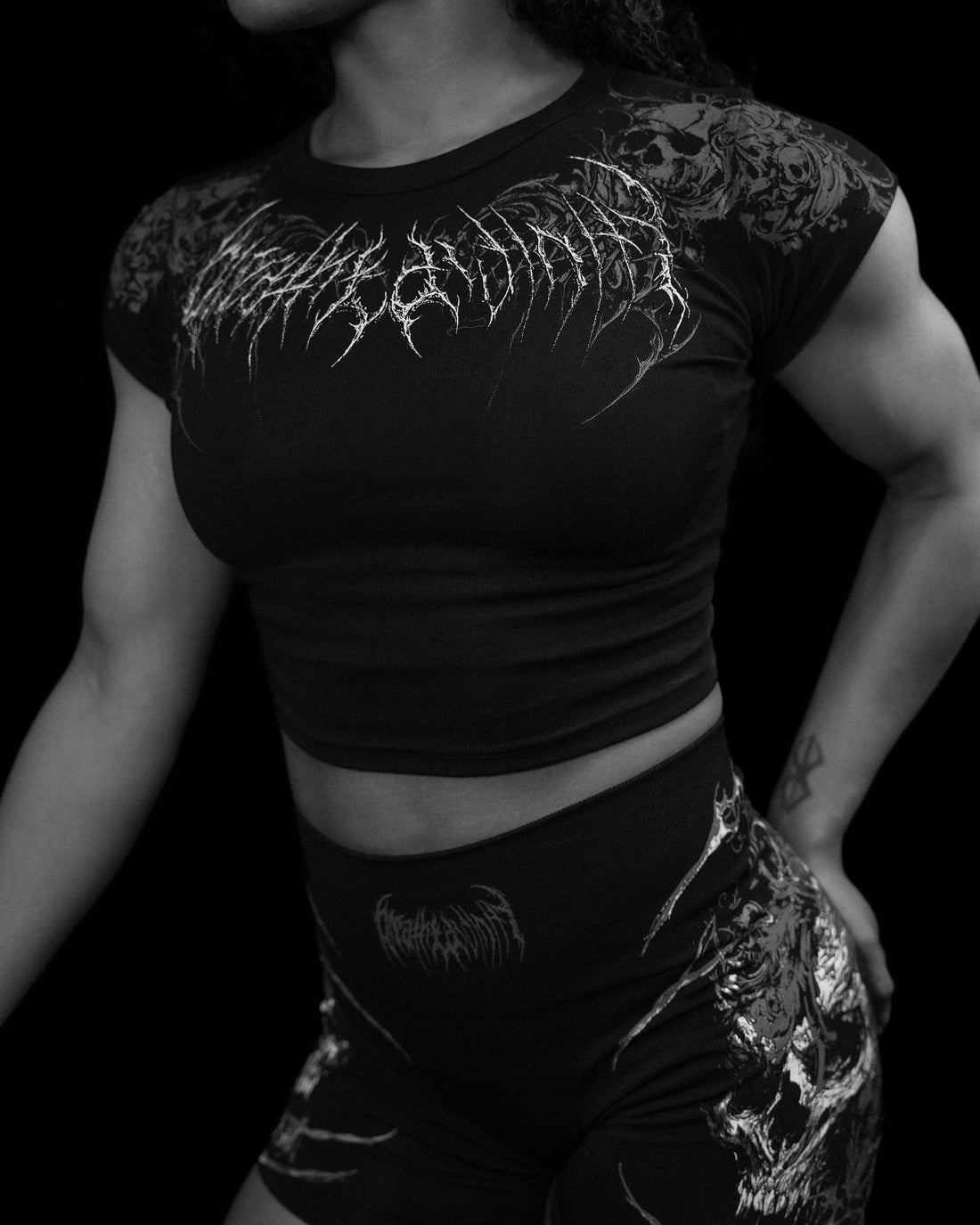 Women's Soul Thorn Cropped Baby Tee [VOID BLACK]
