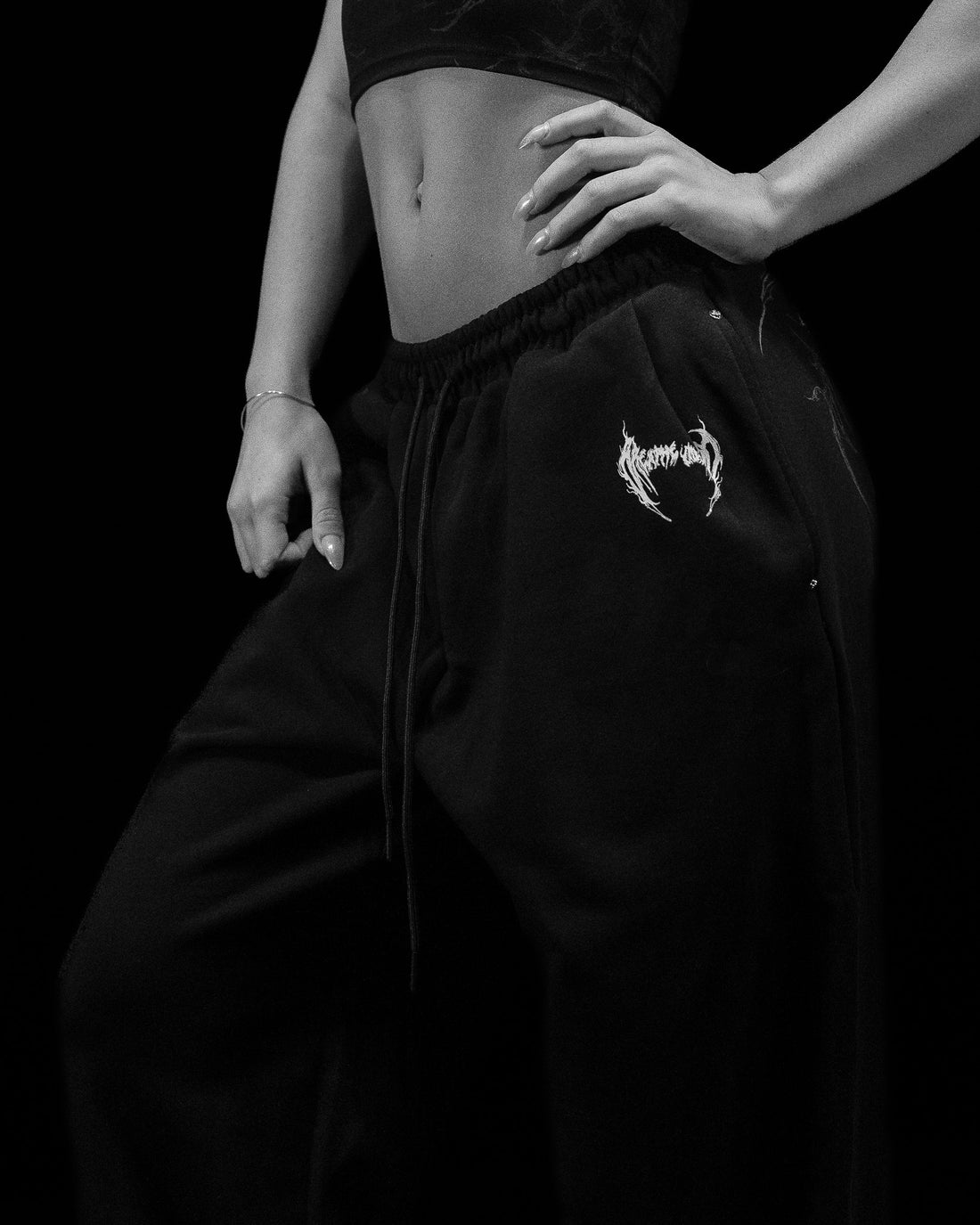 DeathWing Banana Shaped Uncuffed Sweatpants [VOID BLACK]