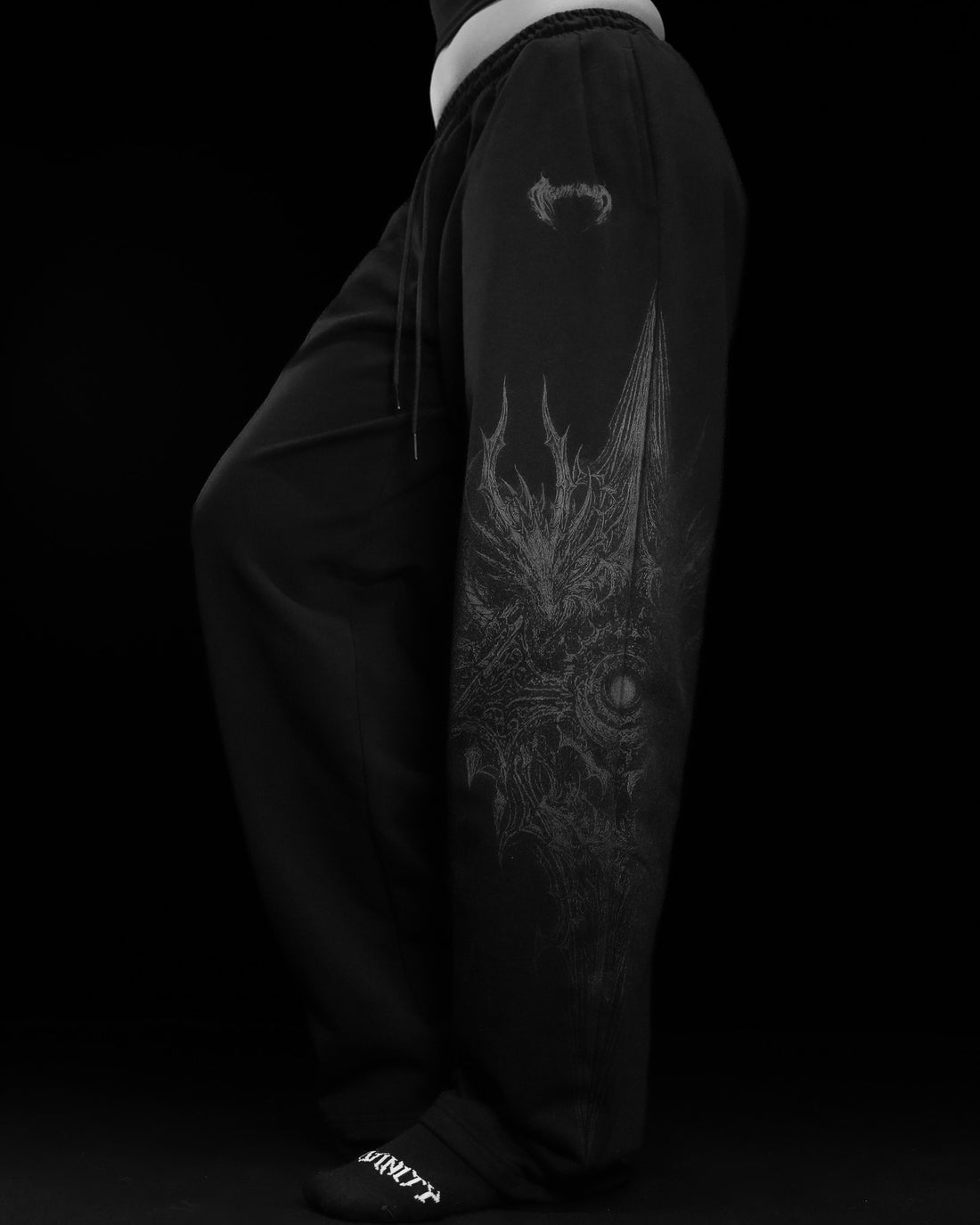 Women's Requiem Banana Shaped Uncuffed Sweatpants [DARKNESS]
