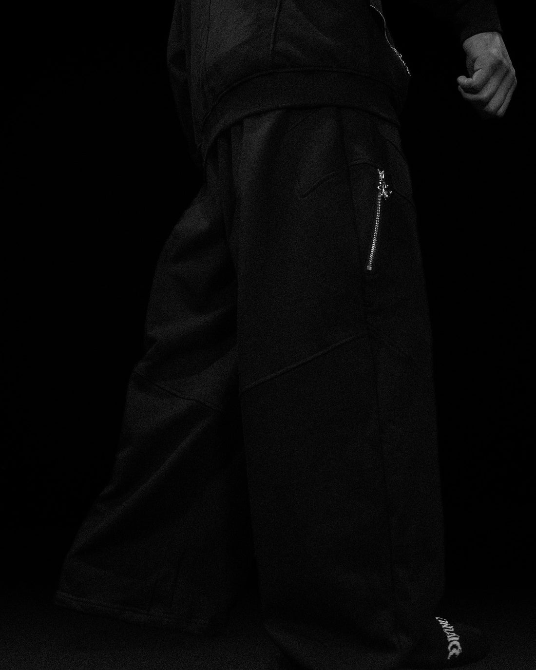 Deconstructed Oversized Cut & Sew Panel Sweatpants [VOID BLACK]