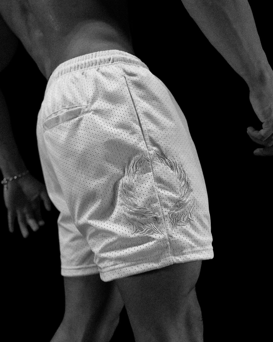 Omega Embroidery Bodybuilding Mesh Shorts [DIVINE WHITE]