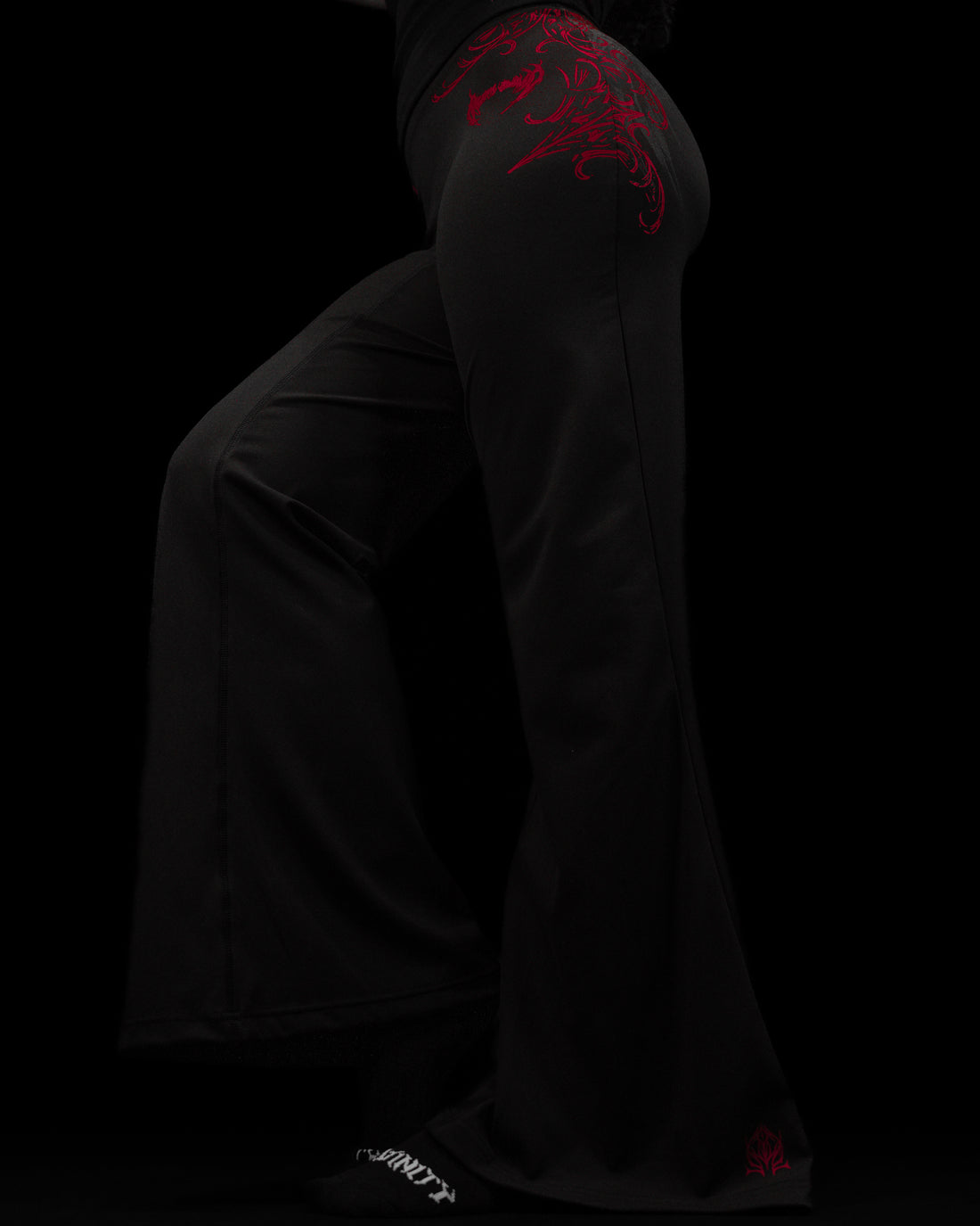 Women's Celestia Void Tech™ Flare Leggings [NIGHTMARE]