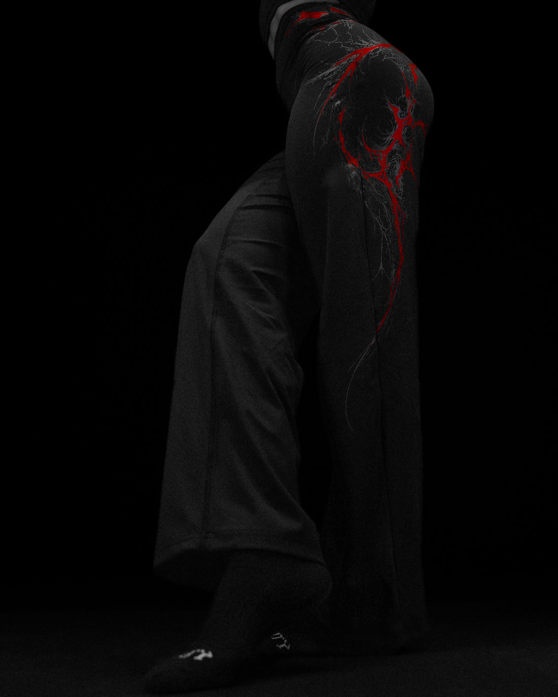 Womens Void Tech™ Voltage Flare Leggings [NIGHTMARE]