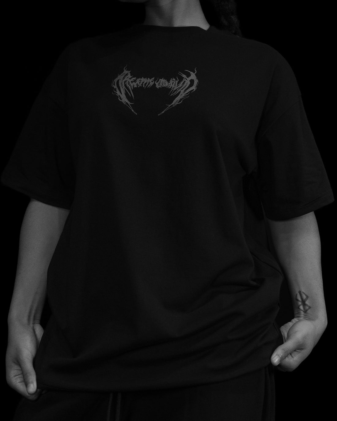 Women's Abyssal Oversized Lightweight Tee [DARKNESS]