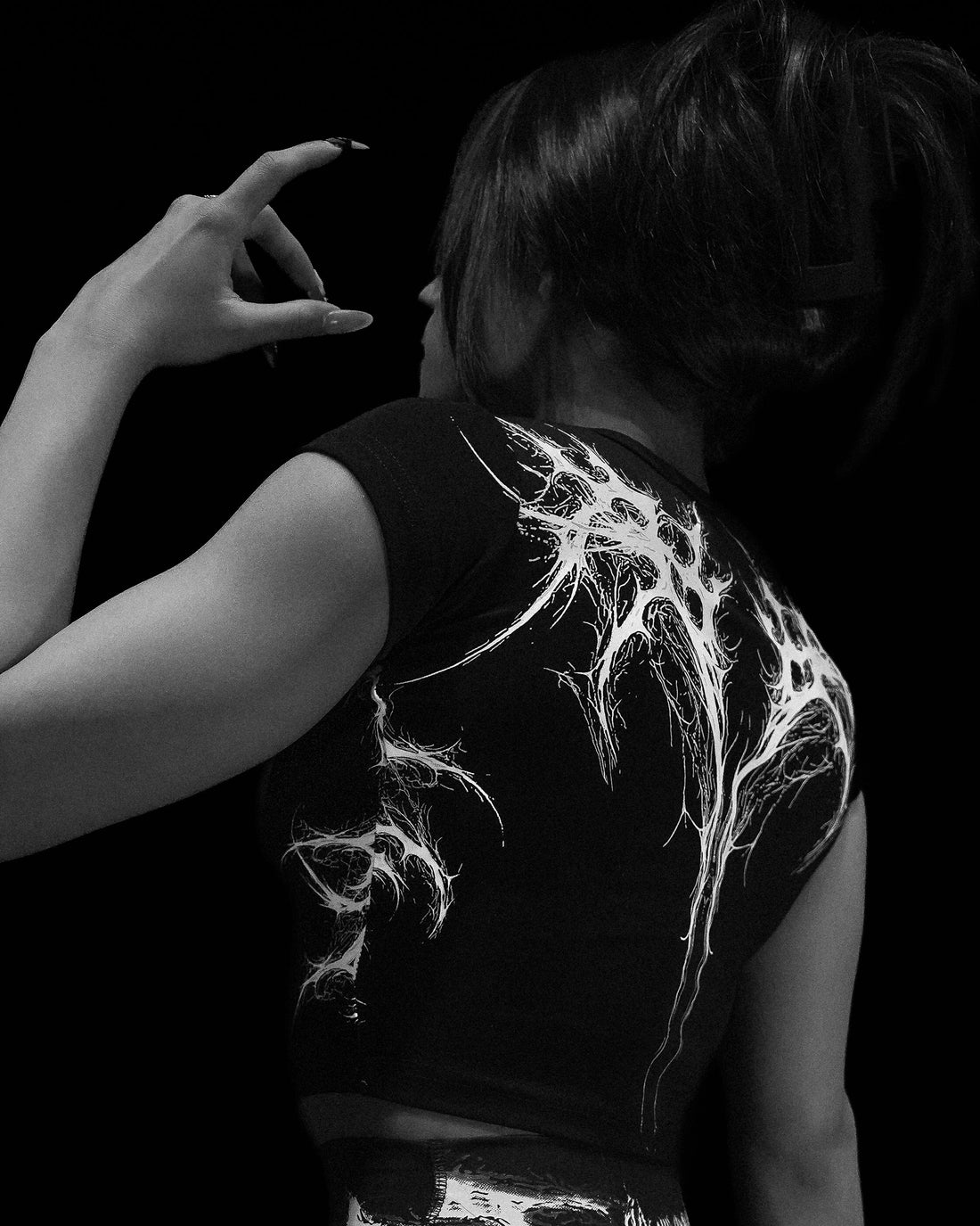 Womens Voltage Cropped Baby Tee [VOID BLACK]