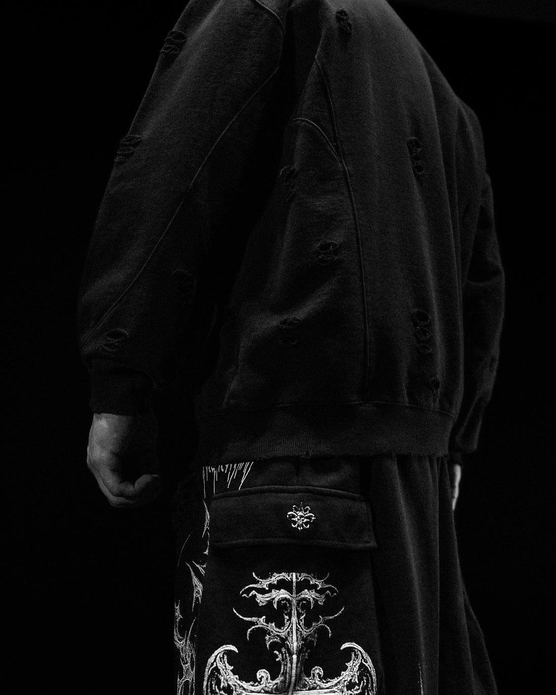 Mens Oversized Tarnished Crewneck [VOID BLACK]