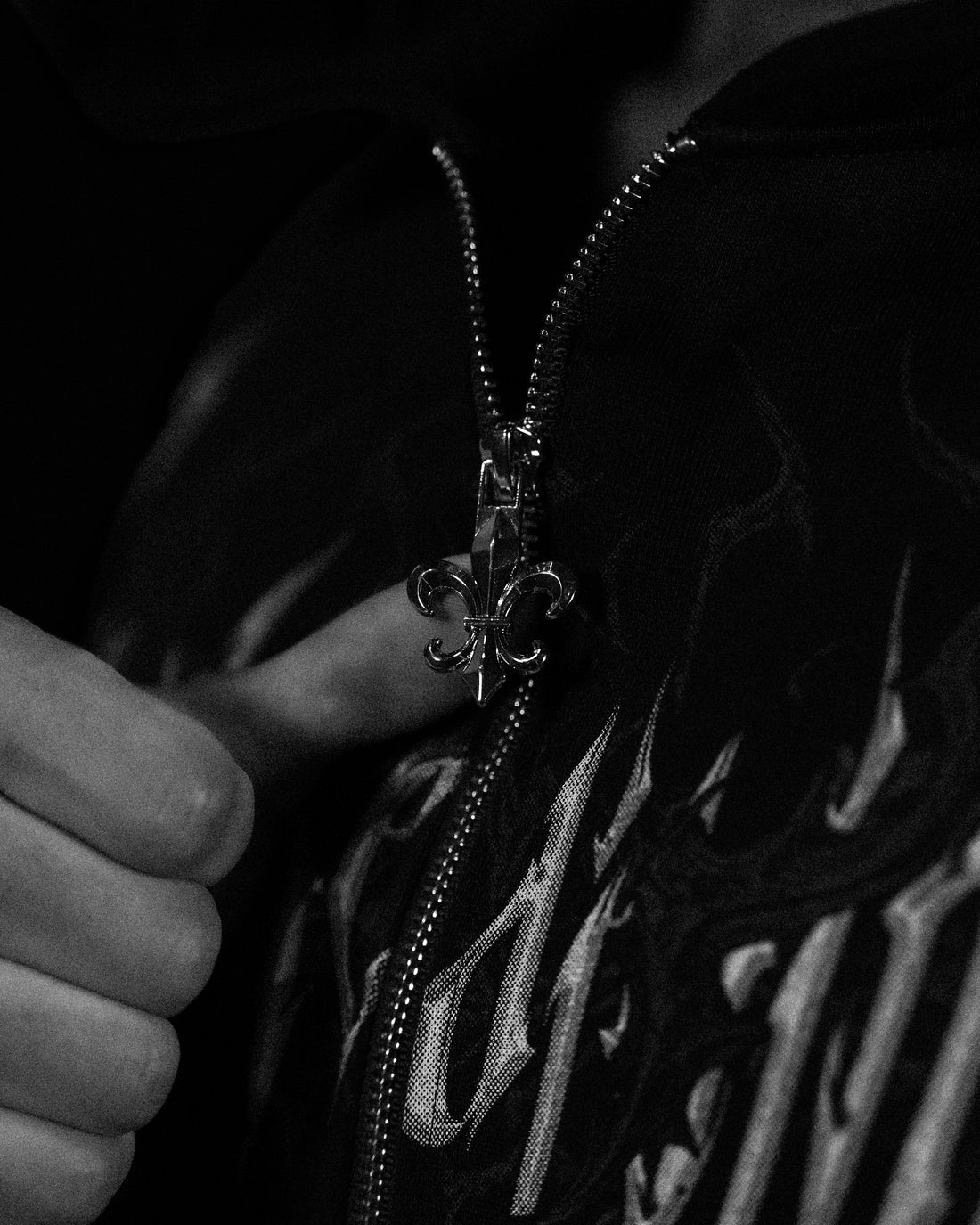 Heavenly Knight Oversized Zip-up Hoodie [MIDNIGHT] – Breathedivinity