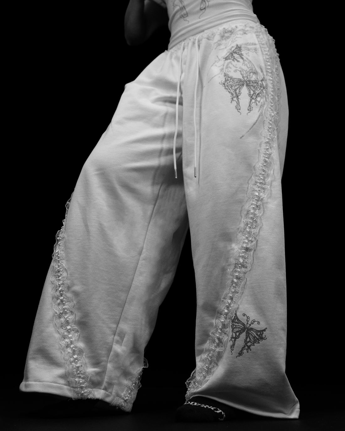 Women's Faerie Banana Shaped Uncuffed Sweatpants [ANGEL VEIN]