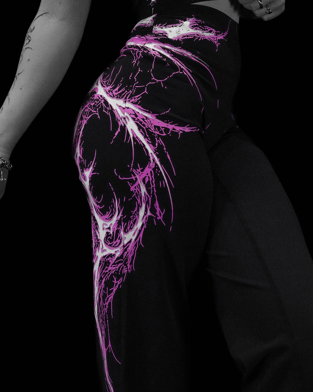 Womens Void Tech™ Voltage Flare Leggings [HEAVENLY PINK]