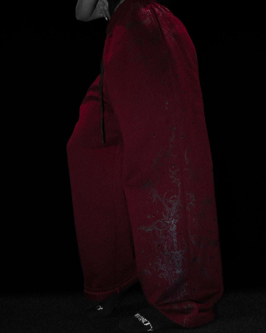 Women's Shattered Blade Rhinestone Uncuffed Sweatpants [CRIMSON]