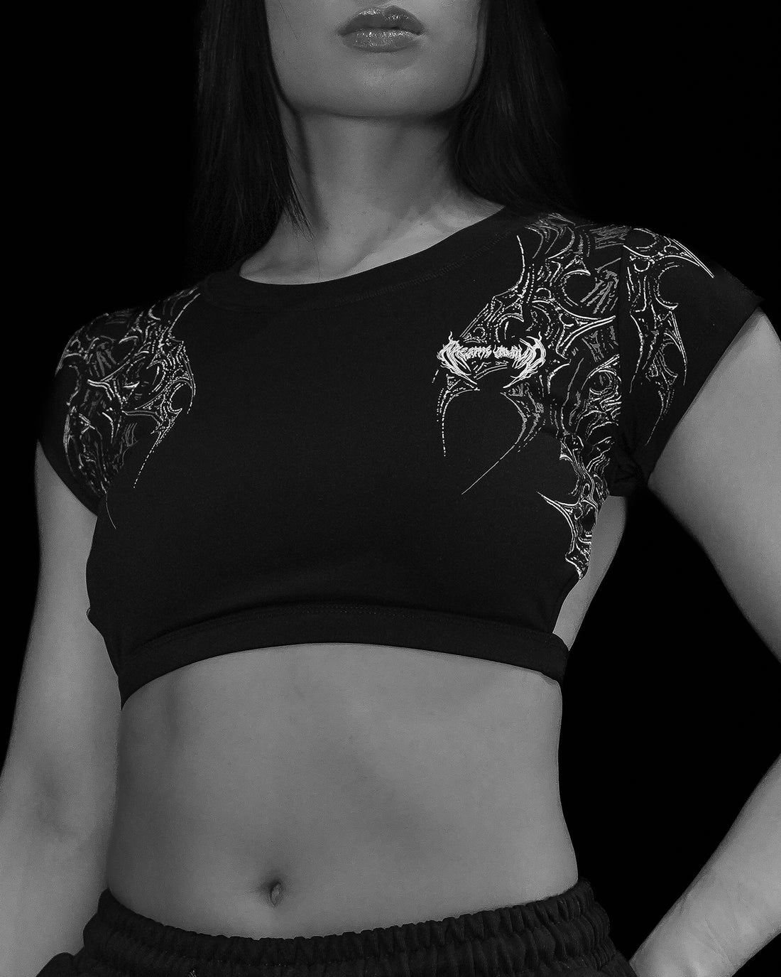 Women's Seraphim Open Back Crop Top [VOID BLACK]