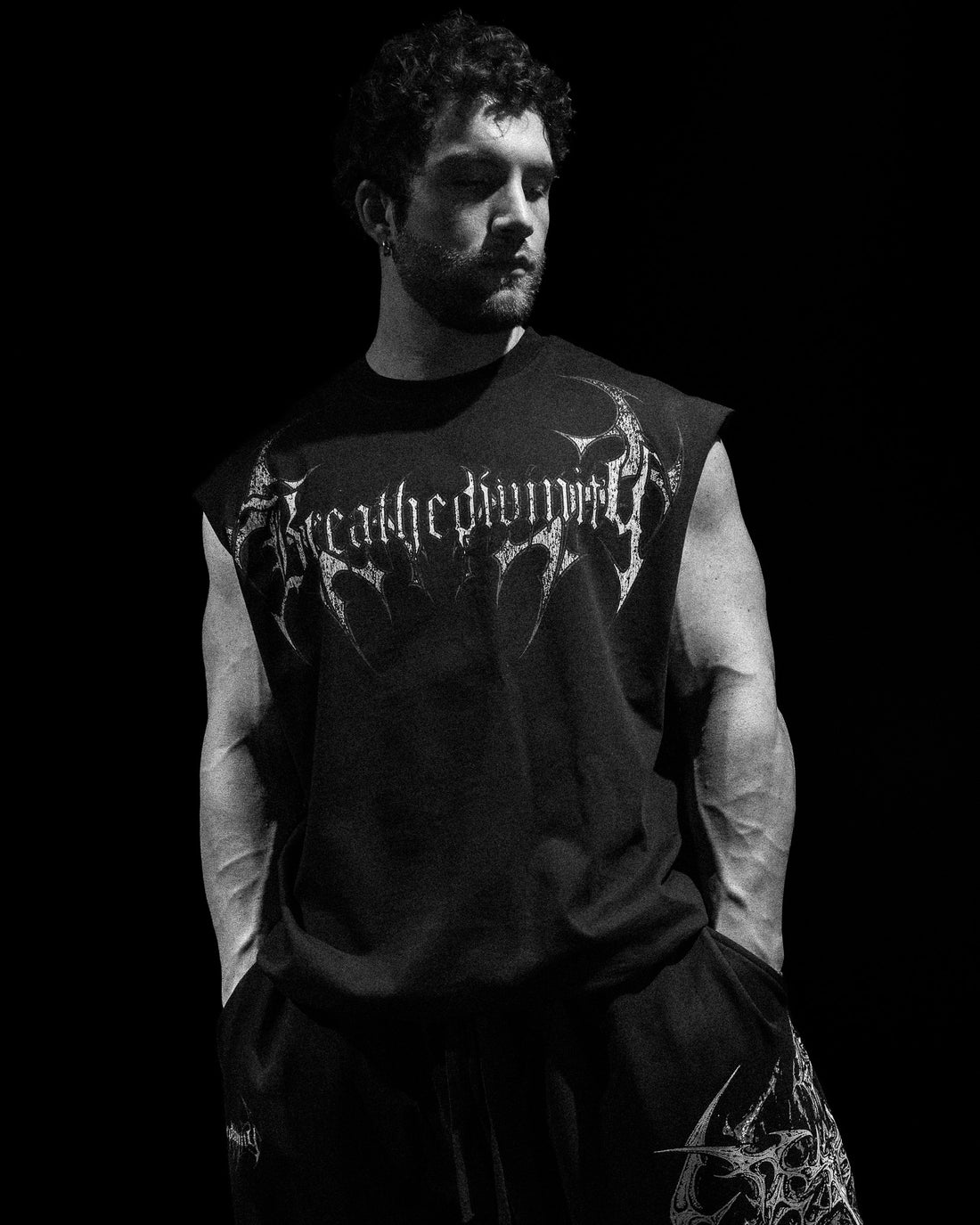 Armored Cut-off Tee [VOID BLACK]