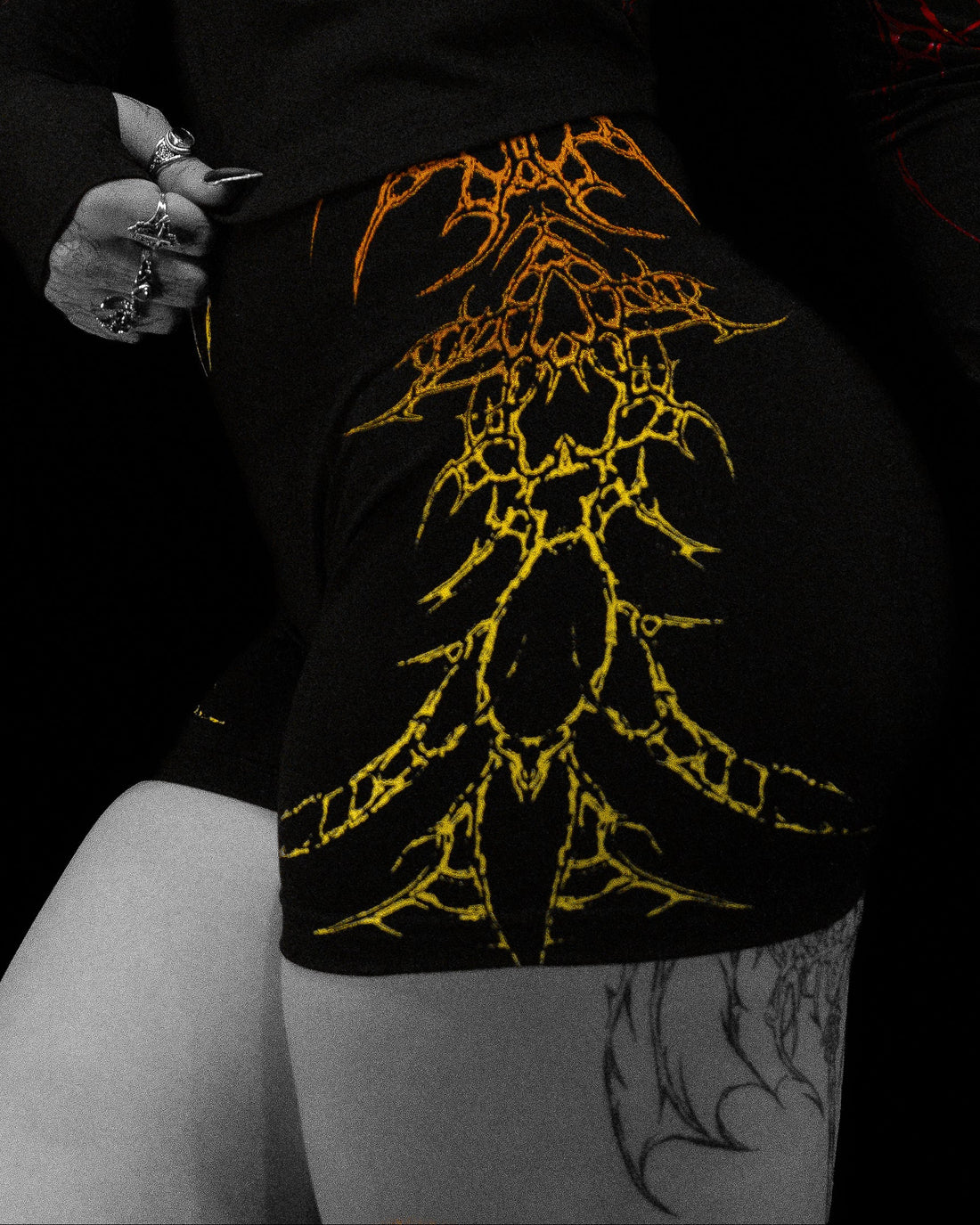 Women's Enchantress Void Tech™ Seamless Shorts [INFERNO]