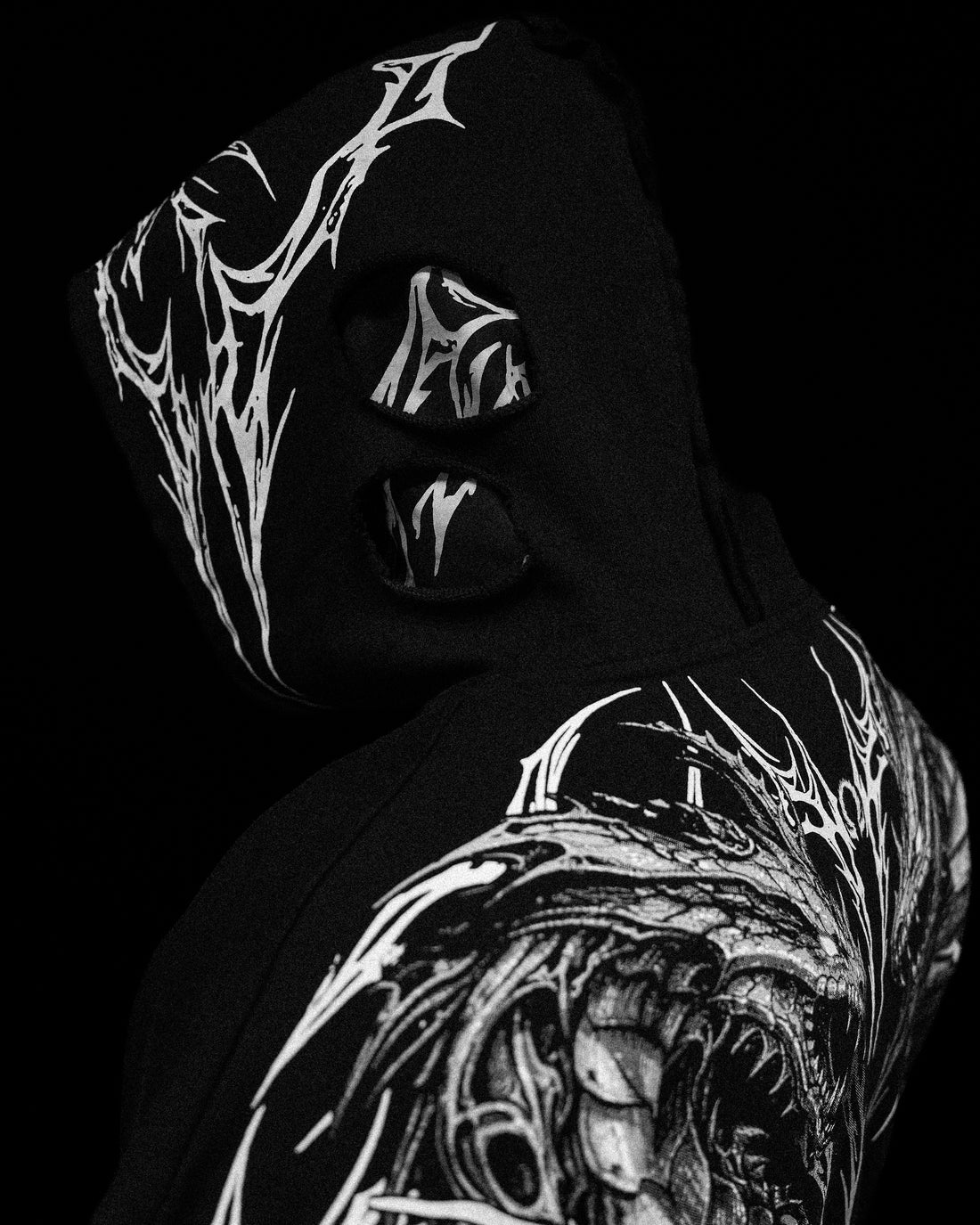Tarnished Leviathan Oversized Zip-up Hoodie [VOID BLACK]