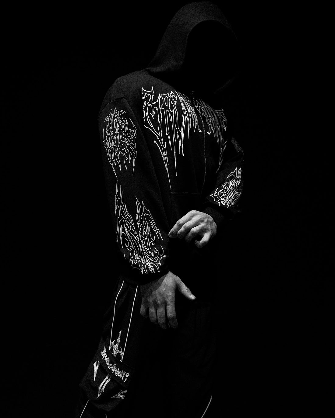 Abyssal Wraith Oversized Zip-up Hoodie [VOID BLACK]