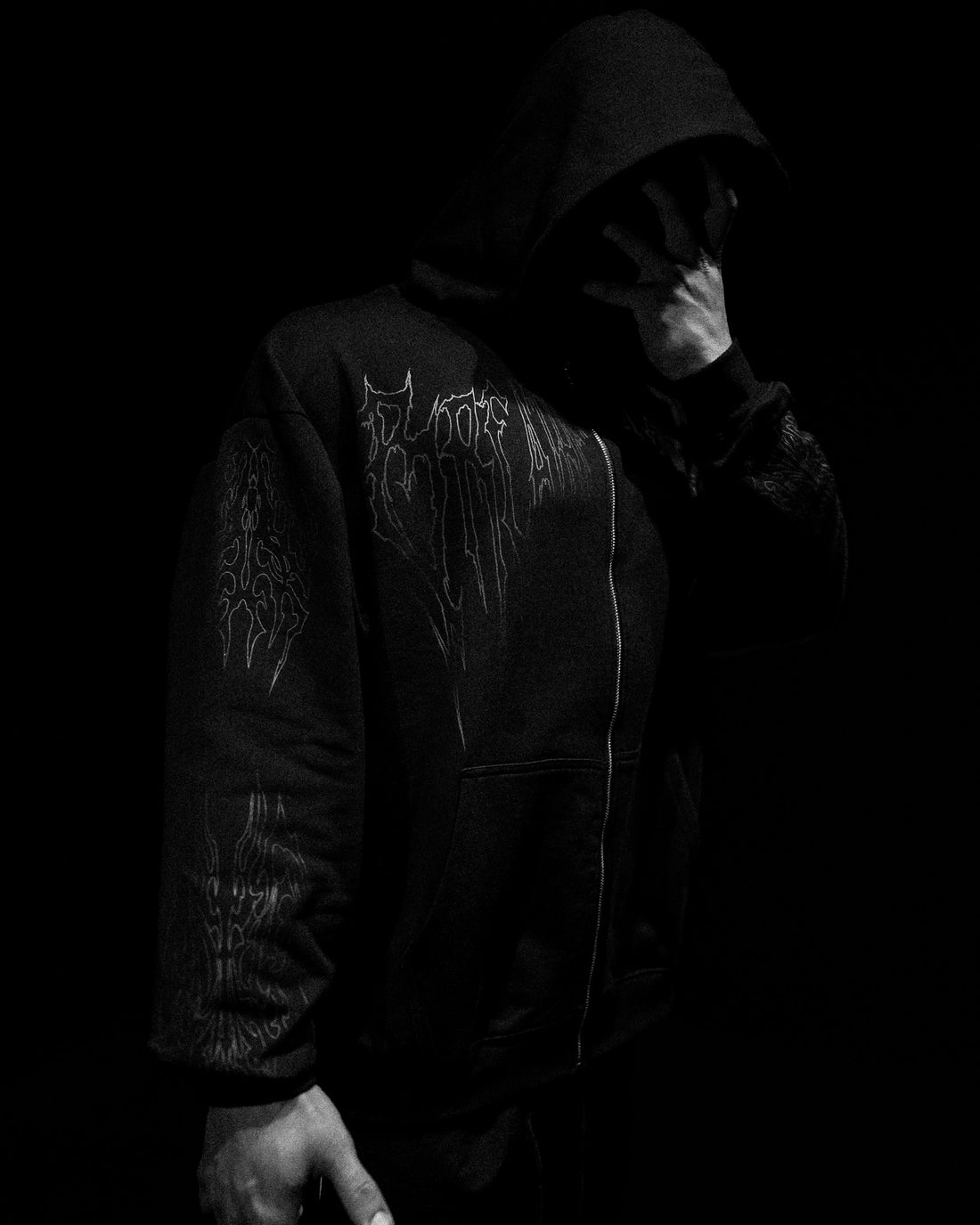 Abyssal Wraith Oversized Zip-up Hoodie [DARKNESS]