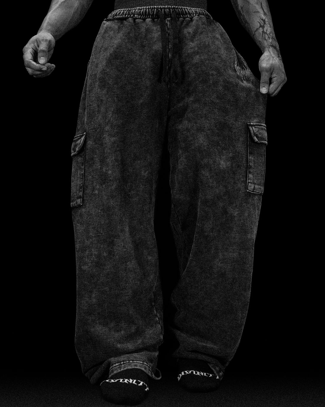 Essential Washed Uncuffed Cargos [OBSIDIAN VINTAGE WASH]