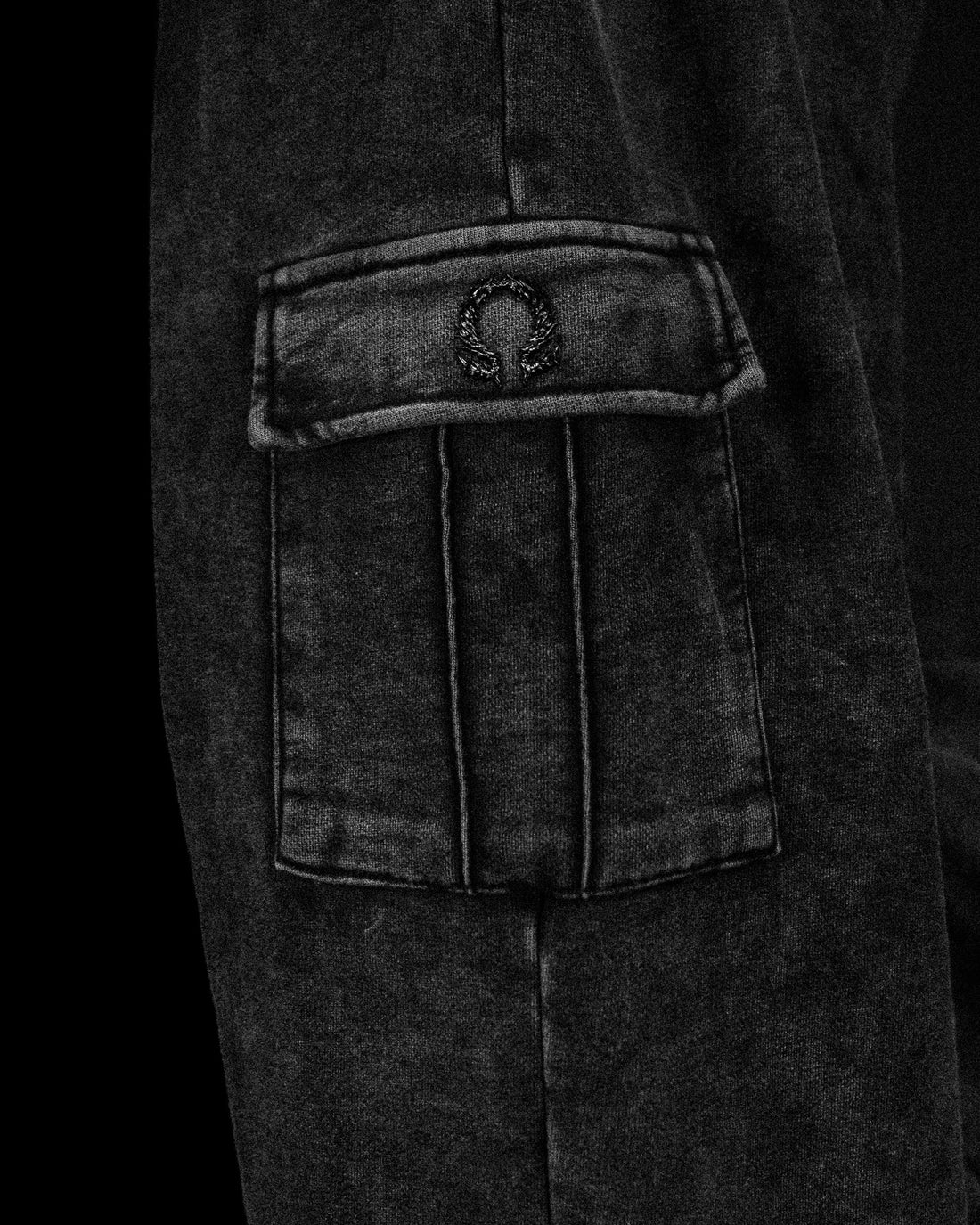 Essential Washed Uncuffed Cargos [OBSIDIAN VINTAGE WASH]