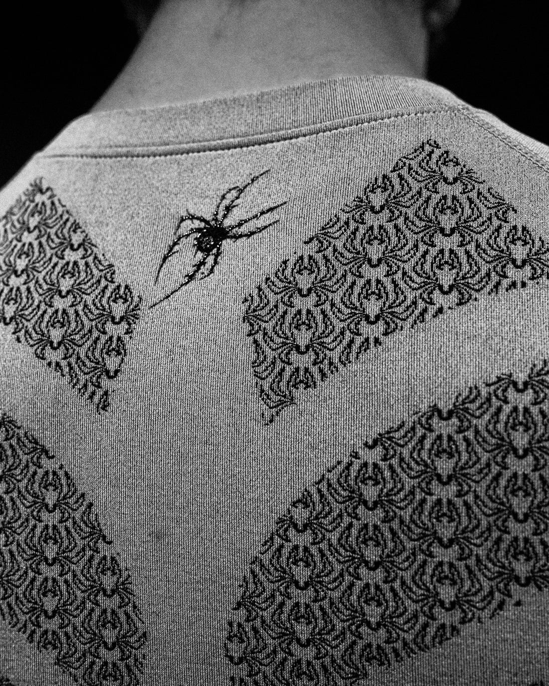 Doom Tech™ Spider-Corpse Short Sleeve Compression [DIVINE WHITE]