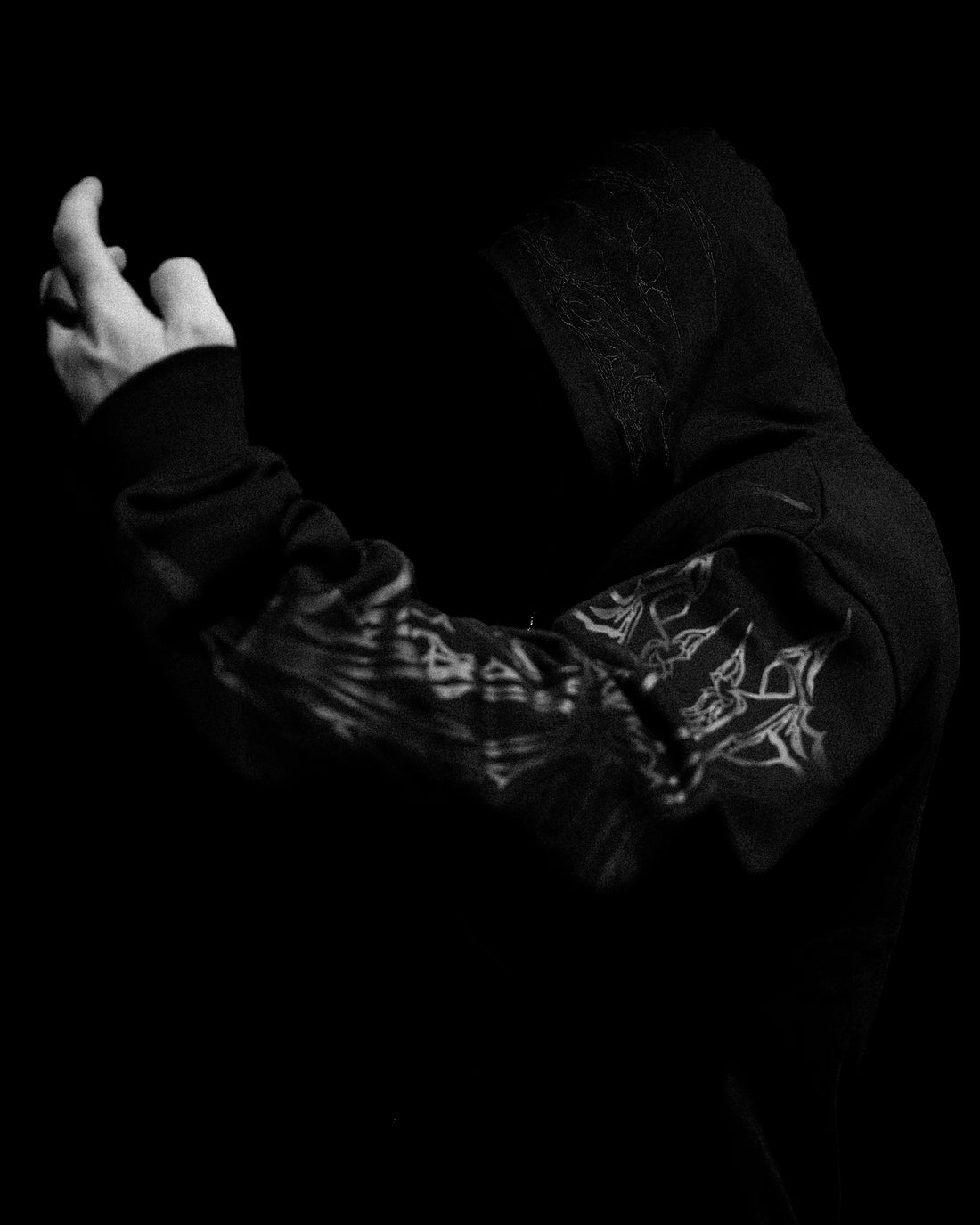 Shadow Monarch Oversized Zip-up Hoodie [DARKNESS]