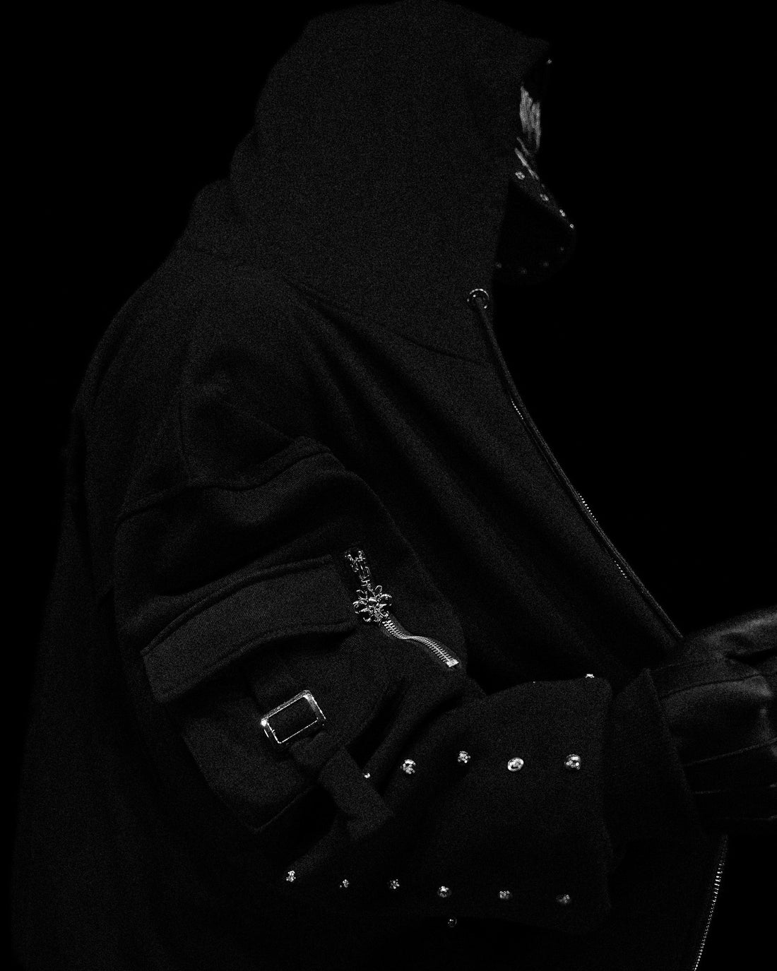 Metallic Tactical Oversized Cargo Zip-up Jacket [DARKNESS]