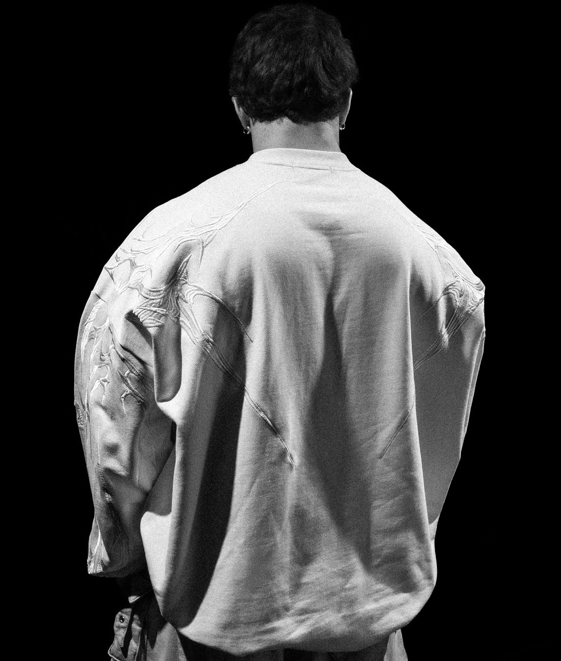 Vengeance Embroidery Oversized Crewneck [PORCELAIN]