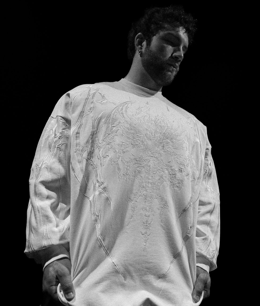 Vengeance Embroidery Oversized Crewneck [PORCELAIN]