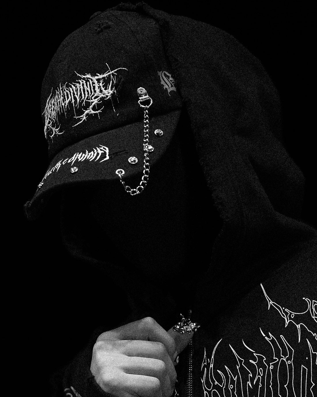 Metallic Logo Cap [VOID BLACK]