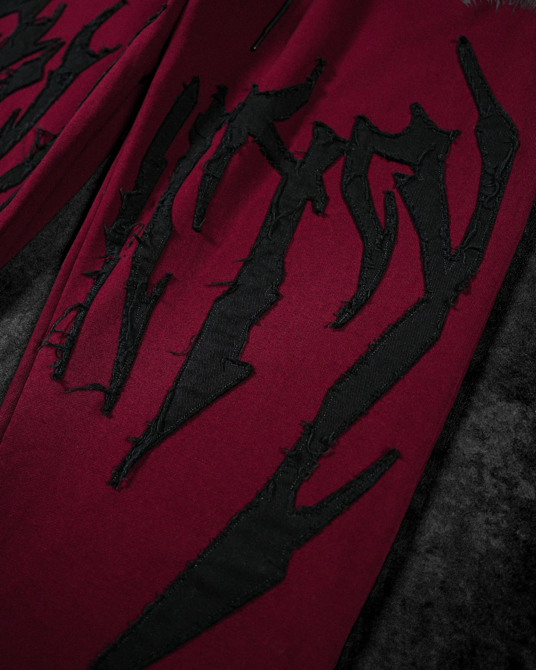 Destroyed Banana Shape sweatpants [CRIMSON]