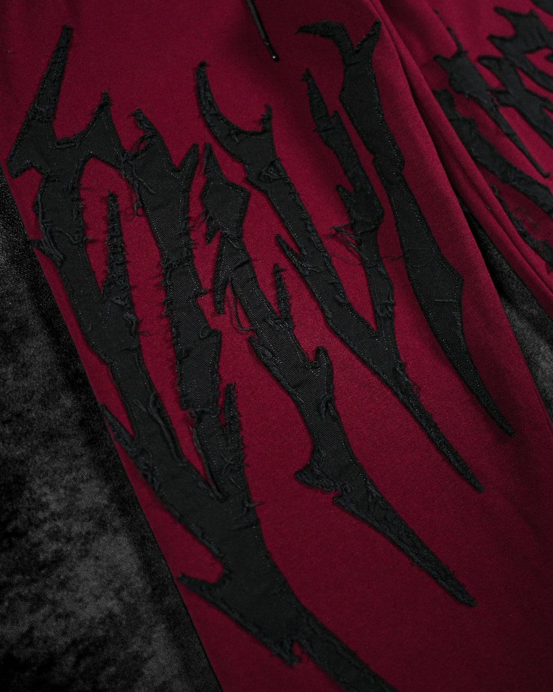 Destroyed Banana Shape sweatpants [CRIMSON]