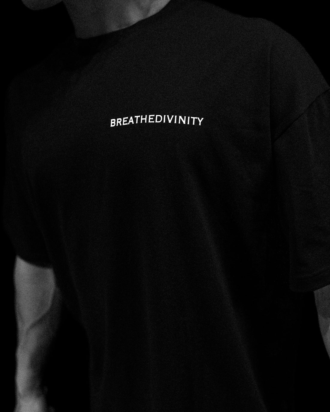 Essential Box Logo Lightweight T-shirt [VOID BLACK]