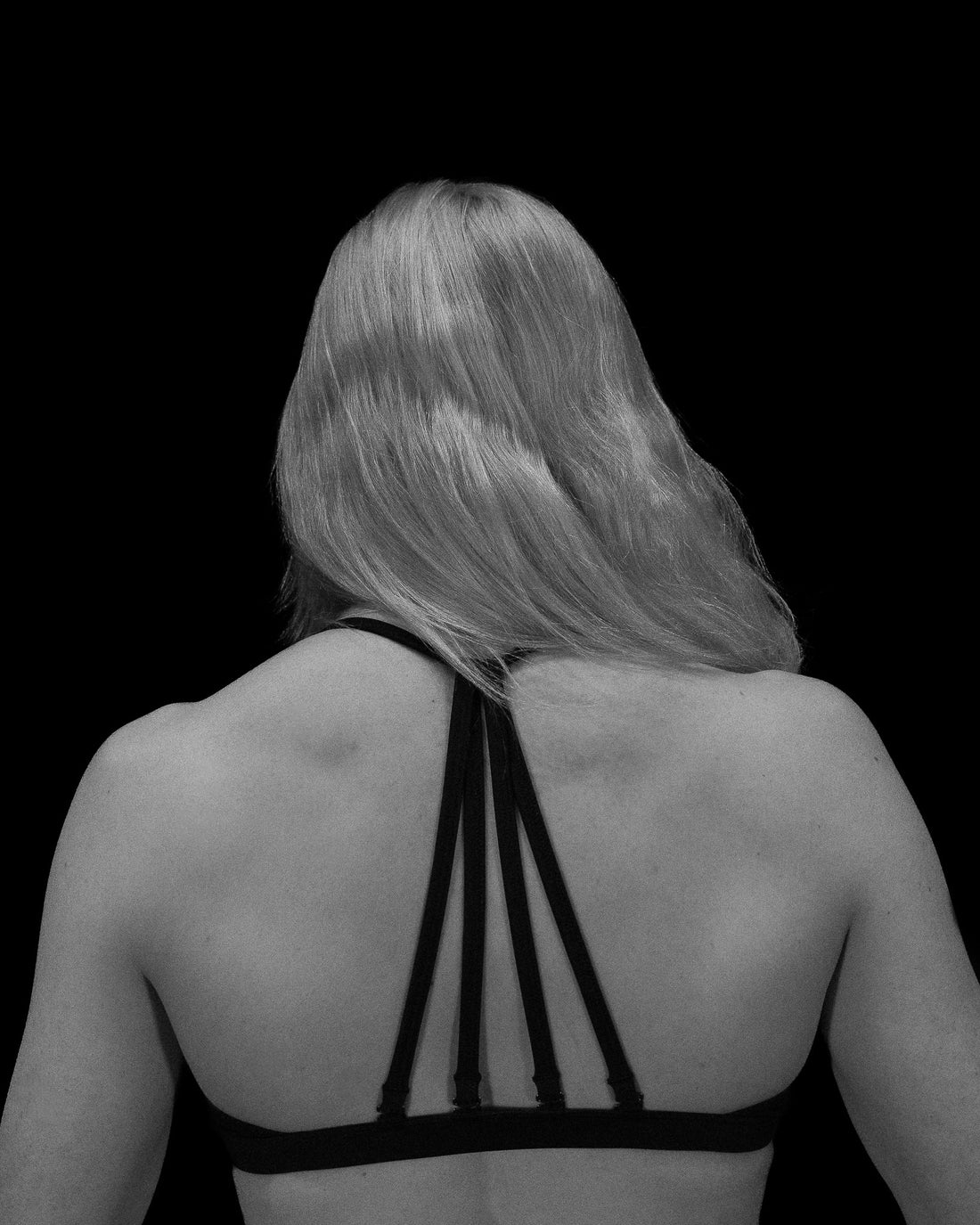 Women's Void Tech™ Shadow Heart Sports Bra [NIGHTMARE]