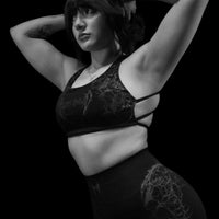 Women's Void Tech™ Death Crawler Sports Bra [DARKNESS]