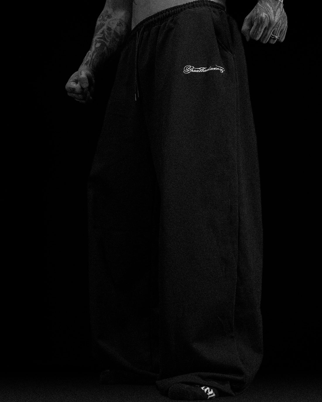 Elegance Oversized Uncuffed Luxury Sweatpants [VOID BLACK]