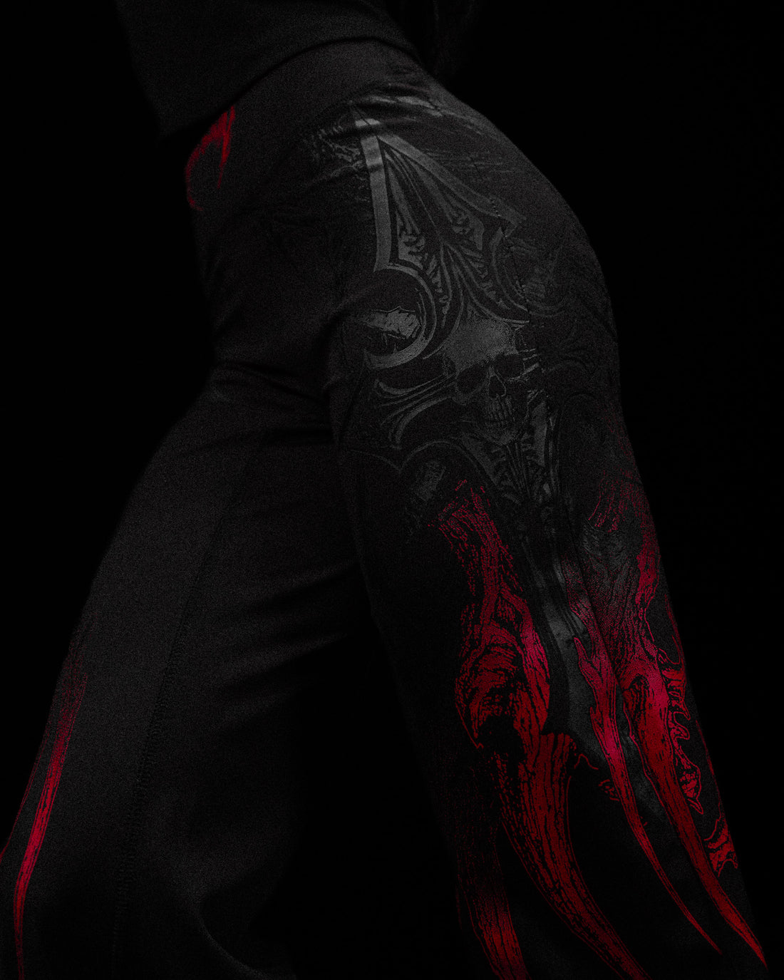 Women's Void Tech™ Nocturne Flared Leggings [NIGHTMARE]