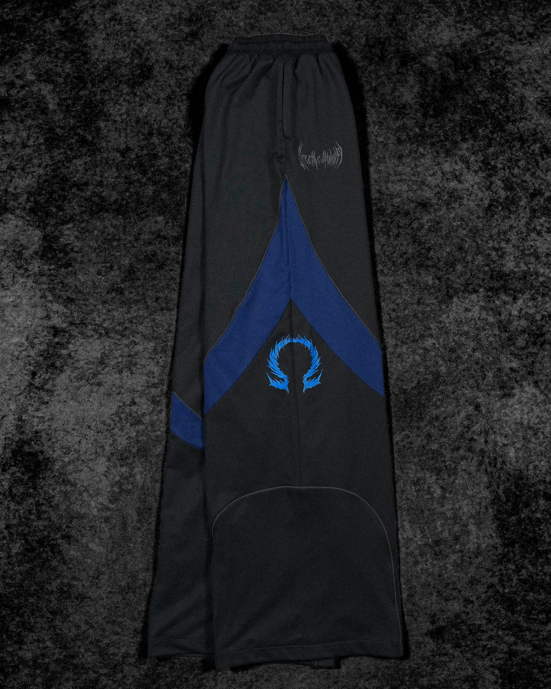 Omega Uncuffed Trackpants [DARK BLUE]