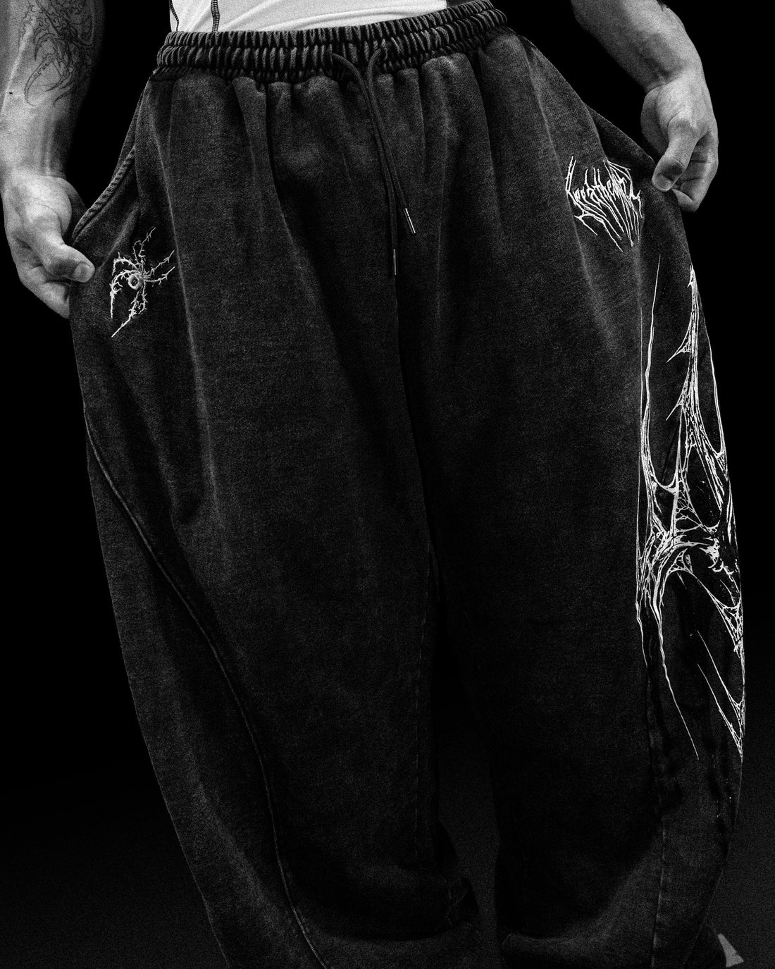 Webbed Venom Texture Uncuffed Sweatpants [VINTAGE]
