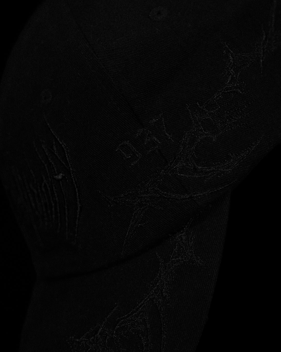 937 Embroidered Logo Cap [DARKNESS]