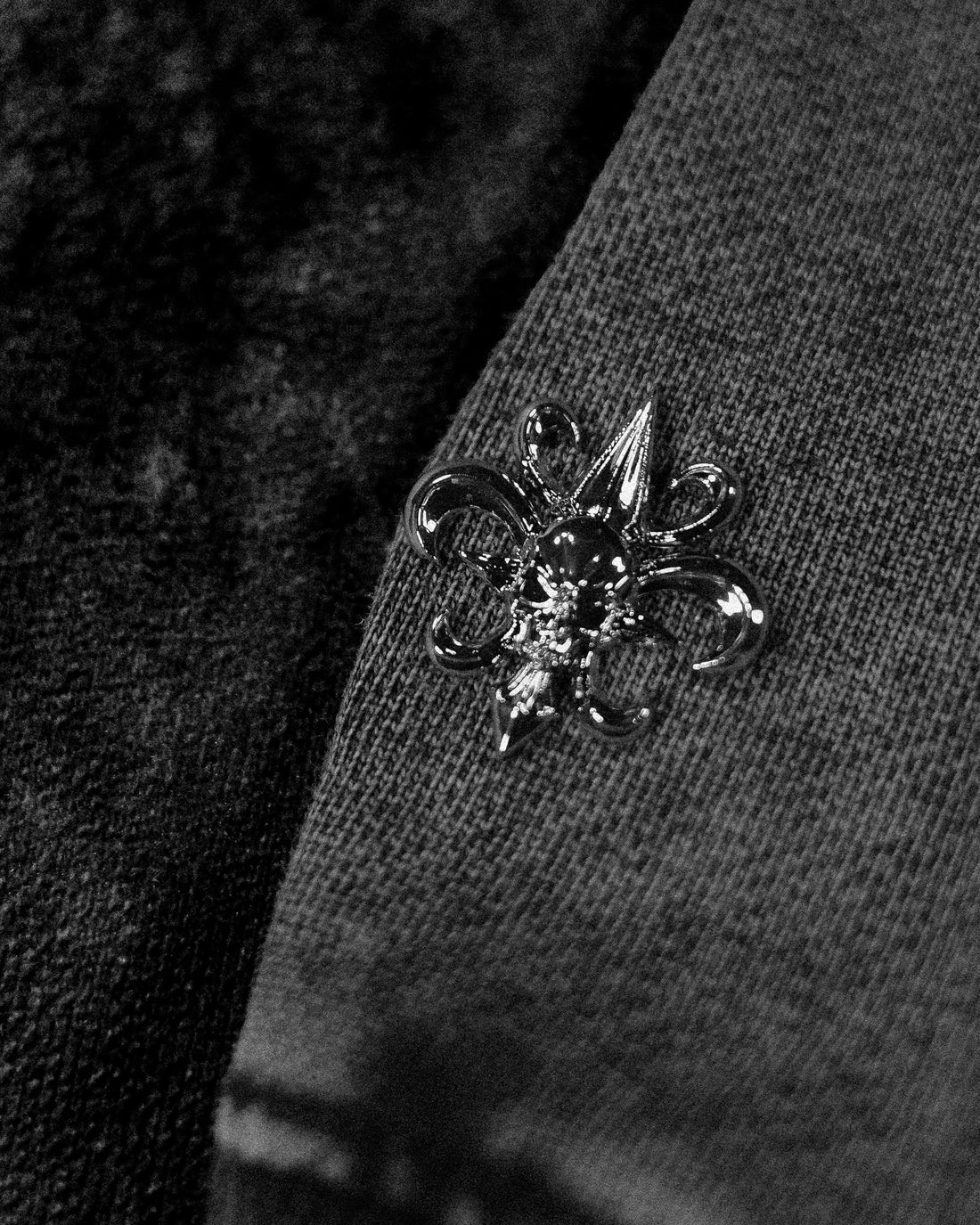 Mens Tarnished Zip-up Hoodie [VINTAGE]