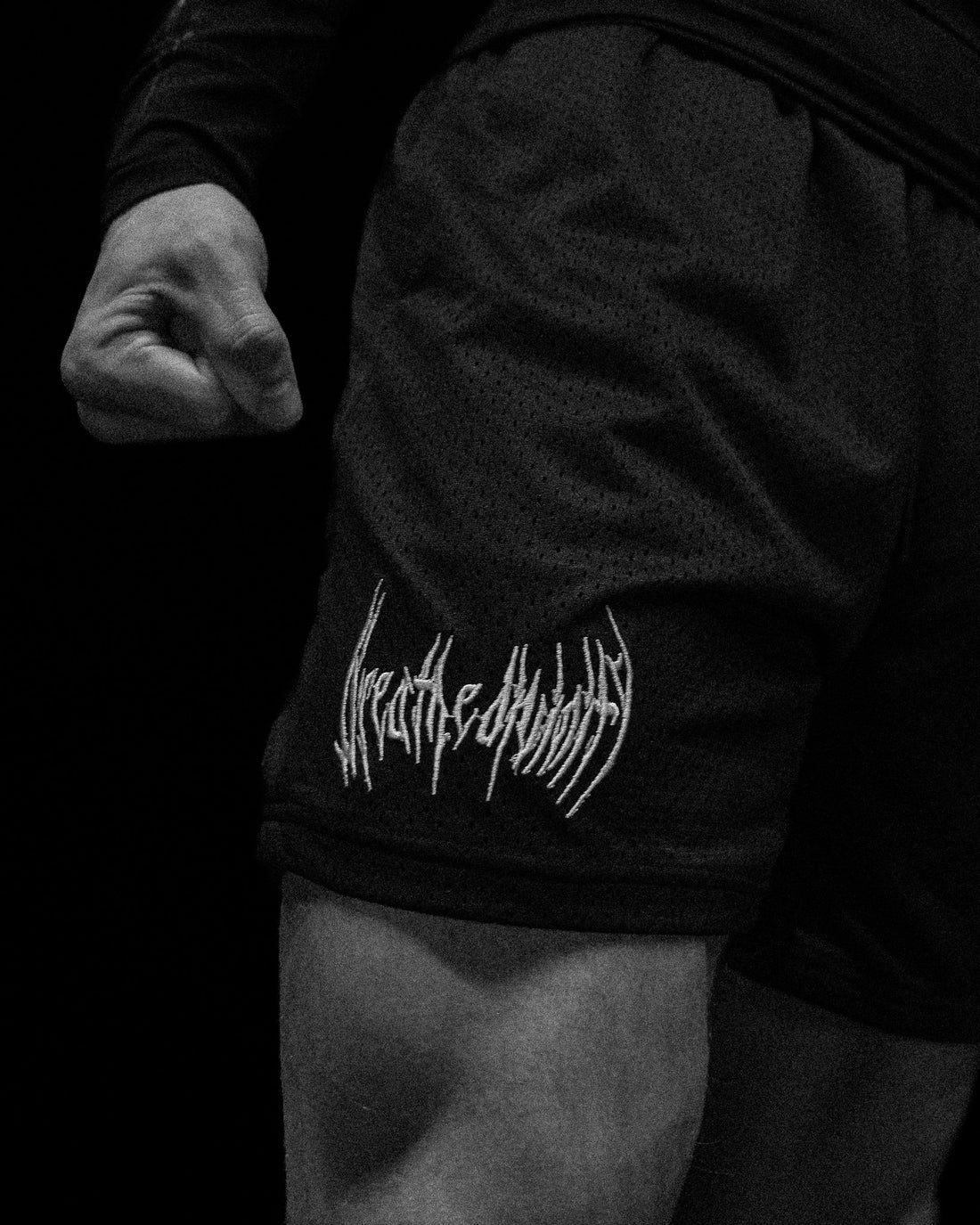 Mens Embroidery Bodybuilding Shorts [VOID BLACK]